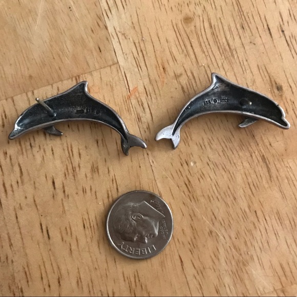 Sterling silver dolphin ring and earrings - Picture 6 of 6